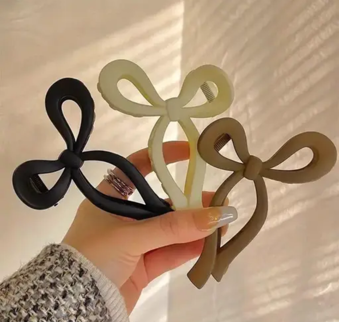 Bow style clutcher hair clip pack of 3 pcs Multicolor
